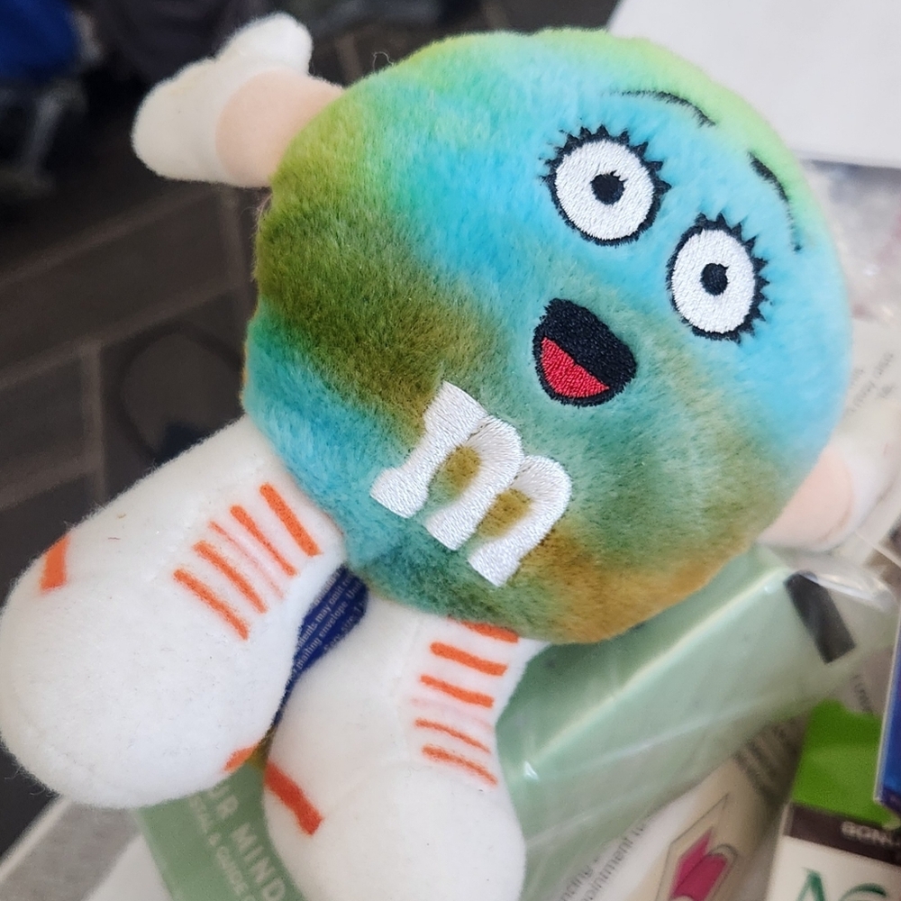 Vintage 1998 M&M's Minis Tie Dye Swarmees plush toy